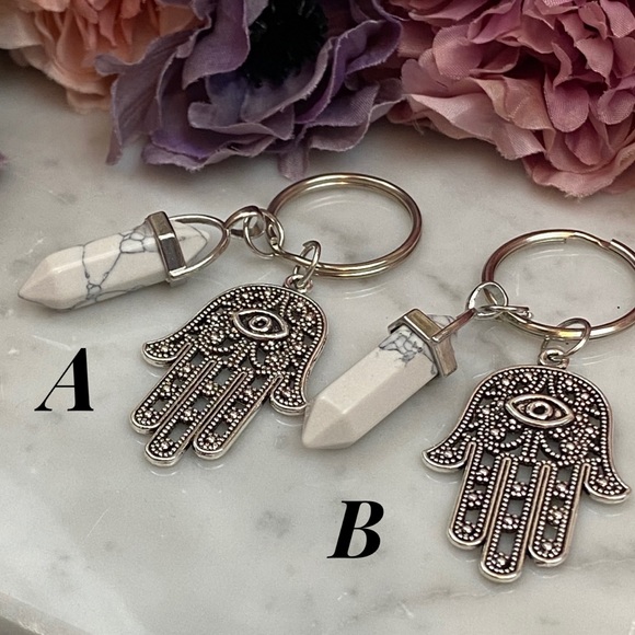 Natural Howlite Quartz Stone Hamsa Hand Keychain - Picture 9 of 12